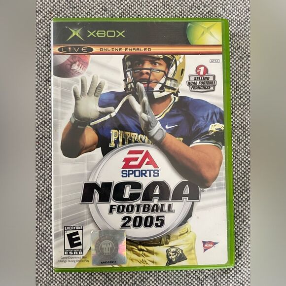 NCAA FOOTBALL 2005 - XBOX - COMPLETE WITH MANUAL - Picture 1 of 3